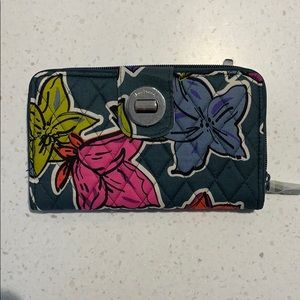 Vera Bradley rfid turn lock wallet